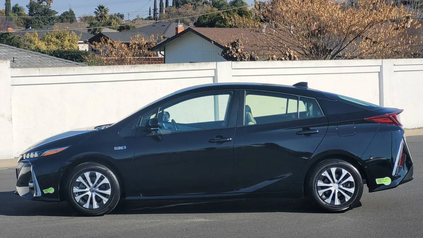 2022 Toyota Prius Prime JTDKAMFP2N3206573