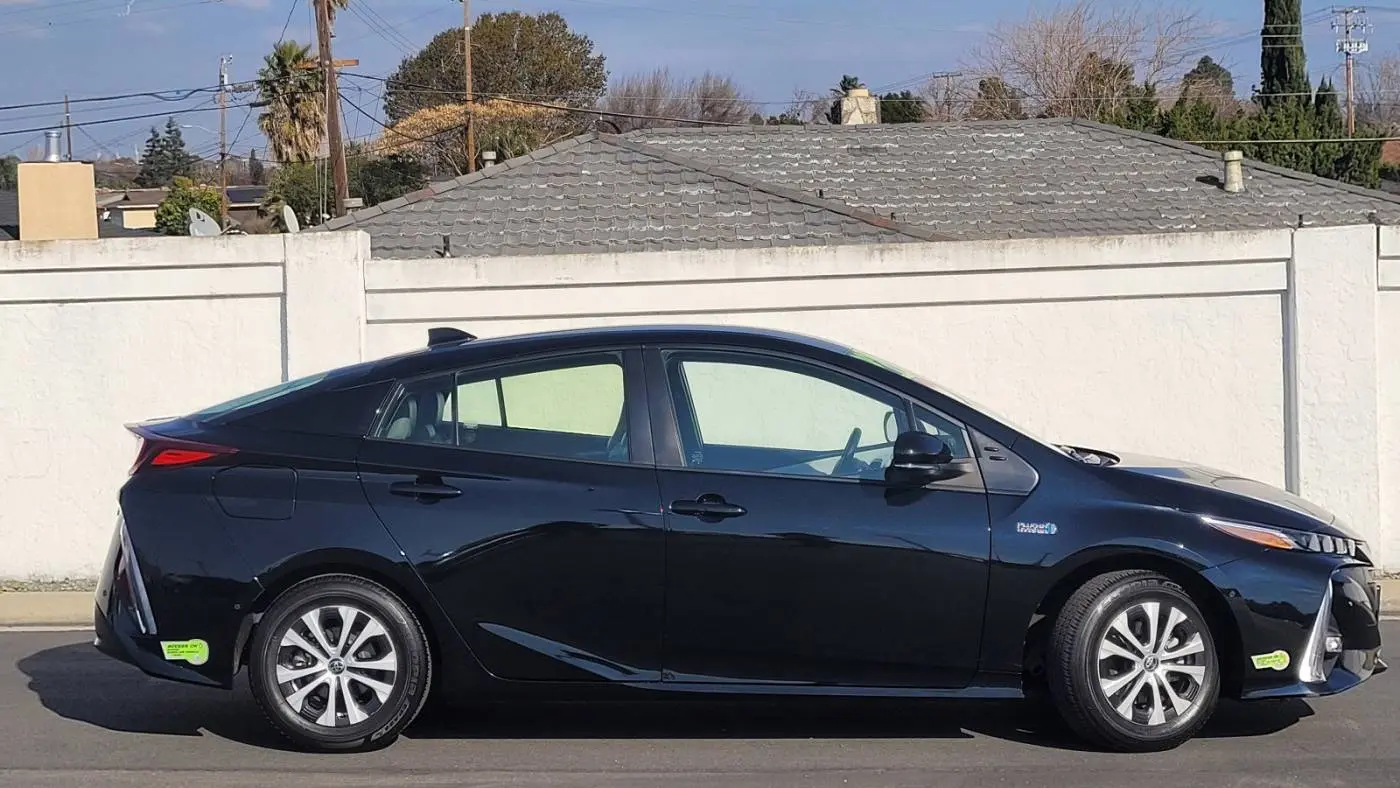 2022 Toyota Prius Prime JTDKAMFP2N3206573