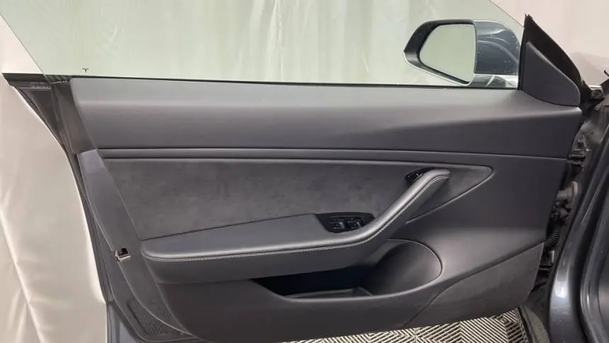 2018 Tesla Model 3 5YJ3E1EA1JF001781