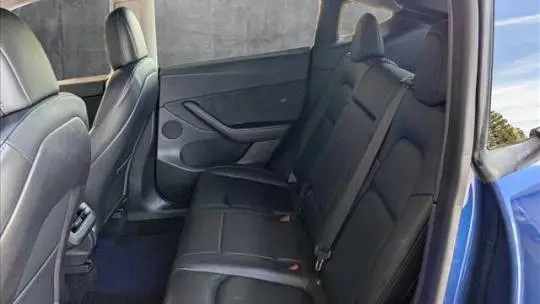 2021 Tesla Model Y 5YJYGDEE8MF078592