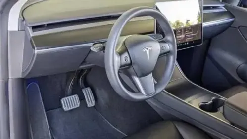 2021 Tesla Model Y 5YJYGDEE8MF078592