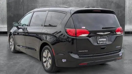 2018 Chrysler Pacifica 2C4RC1N77JR358987