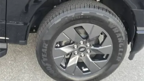 2024 Ford F-150 Lightning 1FT6W5L75RWG18925