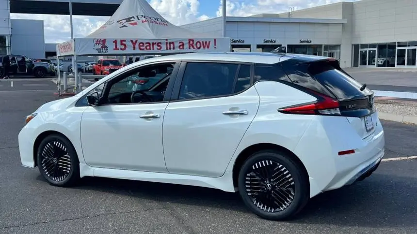 2023 Nissan LEAF 1N4CZ1CV6PC561575