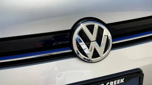 2019 Volkswagen e-Golf WVWKR7AU4KW914129
