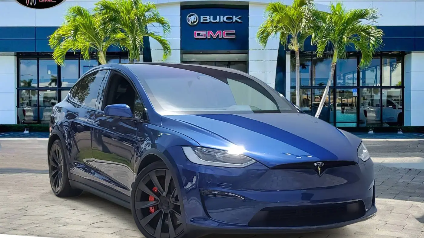 2023 Tesla Model X 7SAXCBE67PF431108