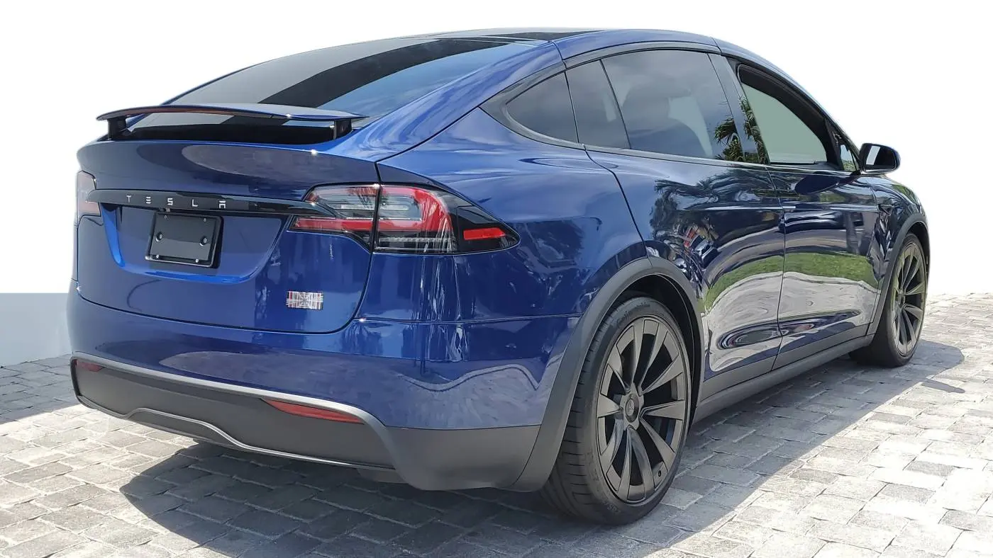 2023 Tesla Model X 7SAXCBE67PF431108