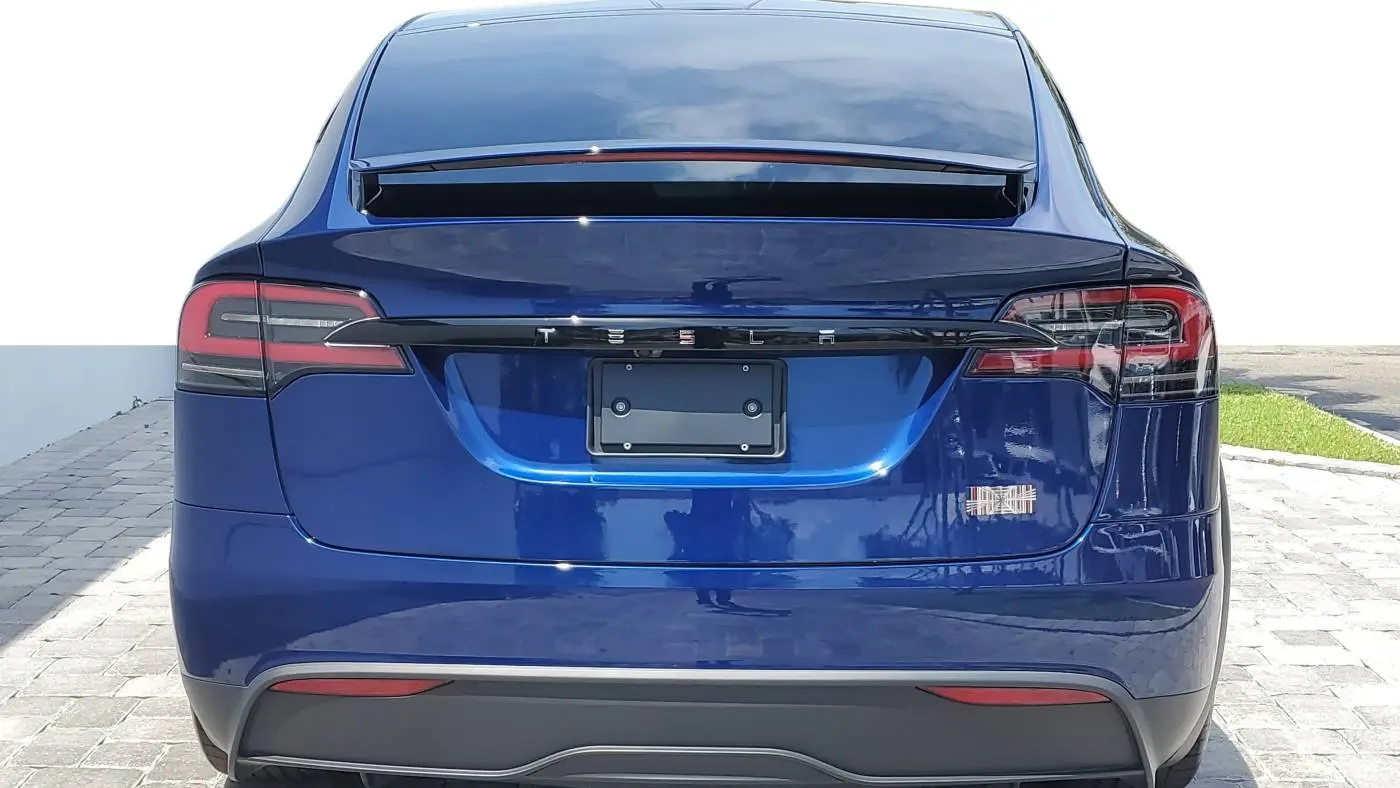 2023 Tesla Model X 7SAXCBE67PF431108