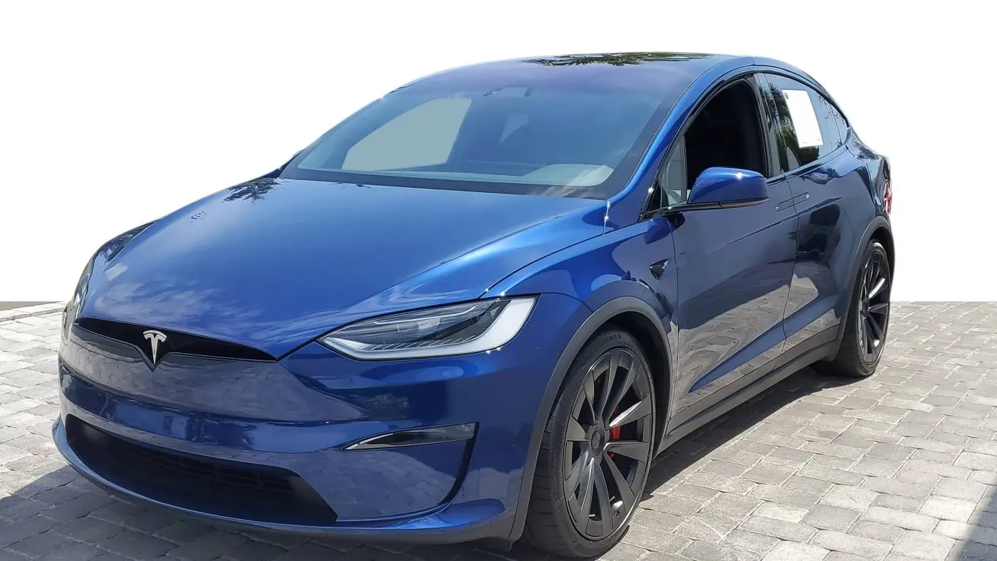 2023 Tesla Model X 7SAXCBE67PF431108