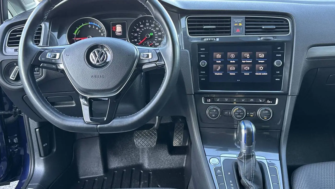 2019 Volkswagen e-Golf WVWKR7AUXKW917990